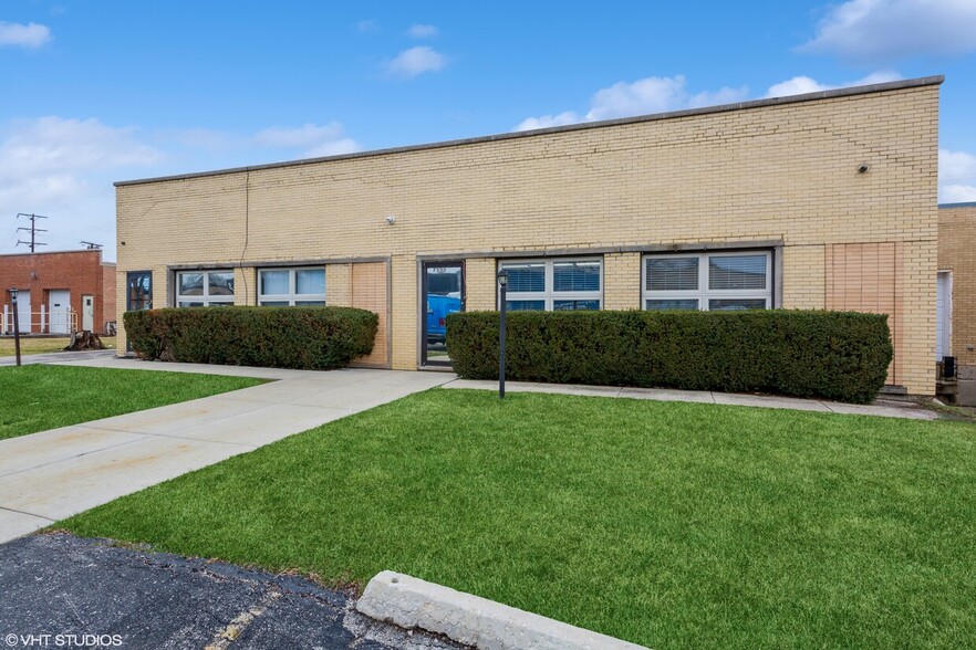 7331 Ridgeway Ave, Skokie, IL à louer - Photo principale – Image 1 sur 11