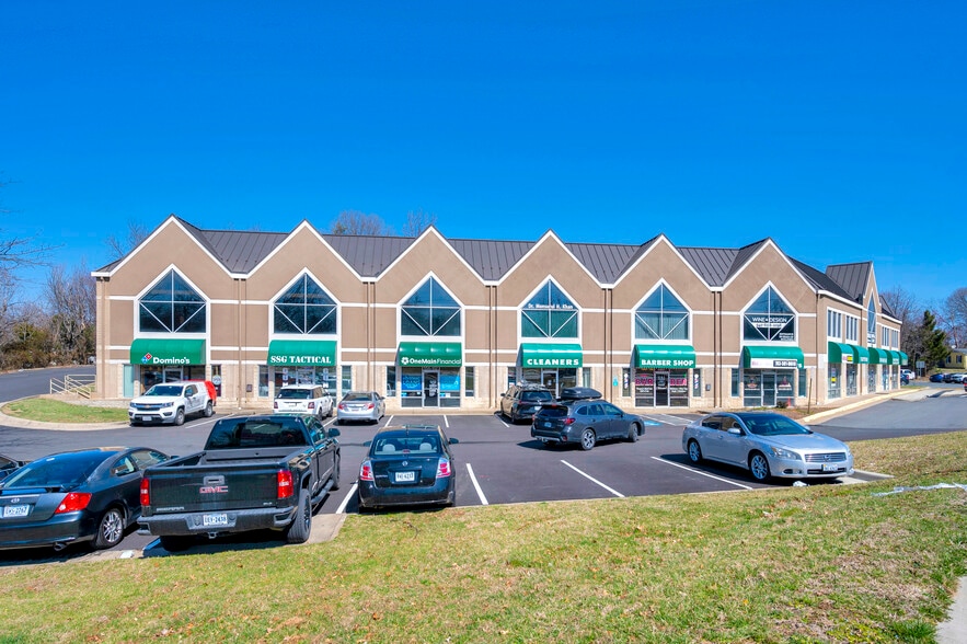556 Garrisonville Rd, Stafford, VA à louer - Photo de l’immeuble – Image 3 sur 3