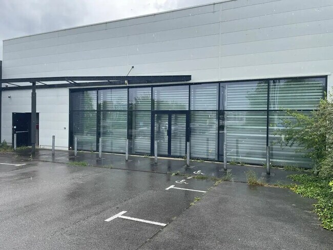 Plus de détails pour Local commercial à vendre