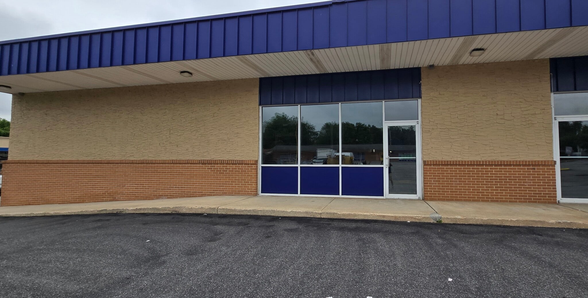 2703-2713 Philadelphia Pike, Claymont, DE à louer Photo de l’immeuble– Image 1 sur 4