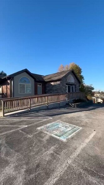 8039 Cincinnati Dayton Rd, West Chester, OH à vendre - Vidéo sur l’annonce professionnelle – Image 2 sur 6