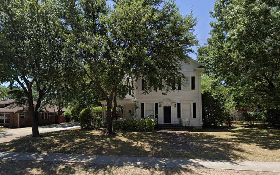216 W Main St, Lewisville, TX à vendre - Photo principale – Image 1 sur 1