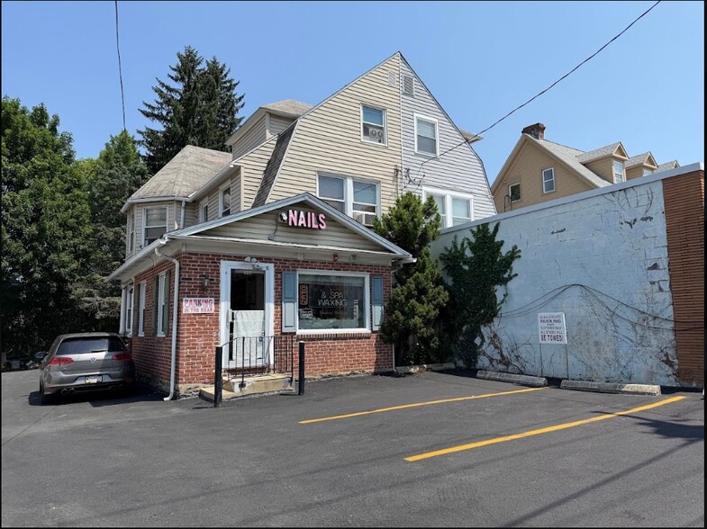 135 Montgomery Ave, Bala Cynwyd, PA à vendre - Photo de l’immeuble – Image 1 sur 5