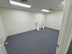 4990 Frolich Ln, Hyattsville, MD à louer Photo intérieure– Image 2 sur 3