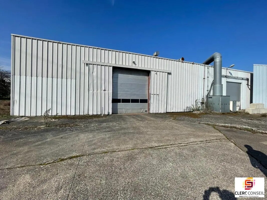 Local d’activités dans Évreux à louer Photo de l’immeuble– Image 1 sur 6