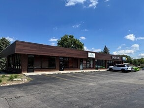 9901-9911 S Roberts Rd, Palos Hills, IL à louer Photo intérieure– Image 1 sur 8