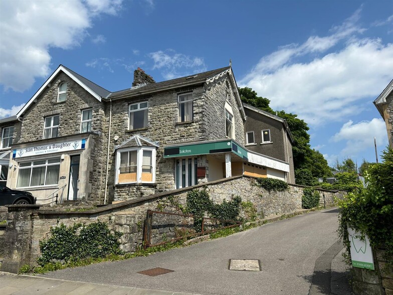 6 Court Rd, Bridgend à vendre - Photo principale – Image 1 sur 4