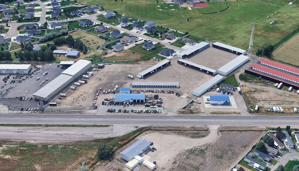 Yellowstone Industrial / Storage portefeuille de 2 biens à vendre sur LoopNet.fr - Photo de l’immeuble – Image 1 sur 5