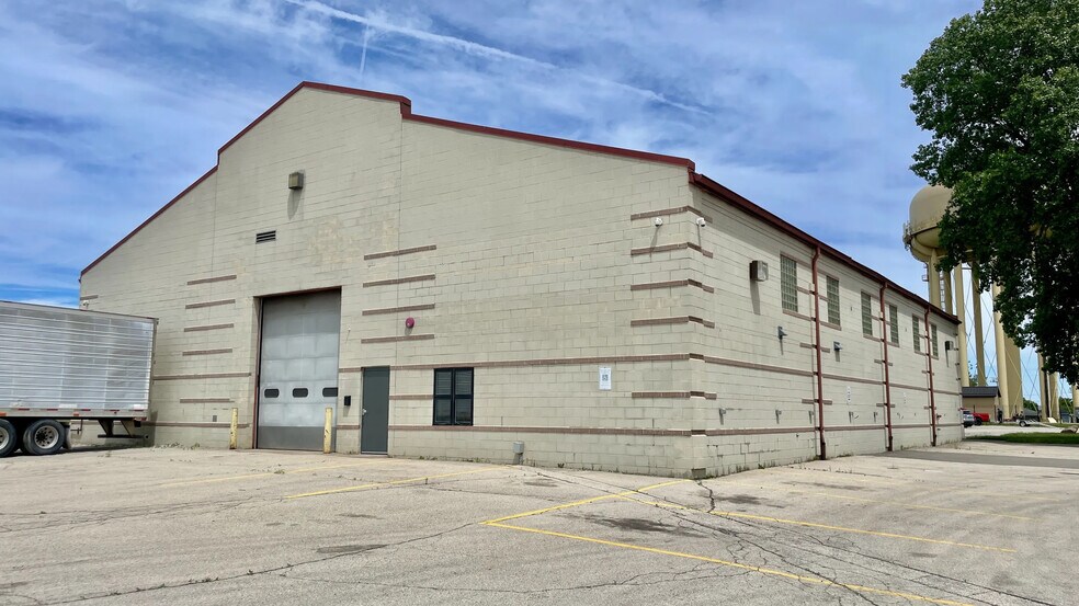 2224 Northwestern Ave, Racine, WI à vendre - Photo de l’immeuble – Image 1 sur 12