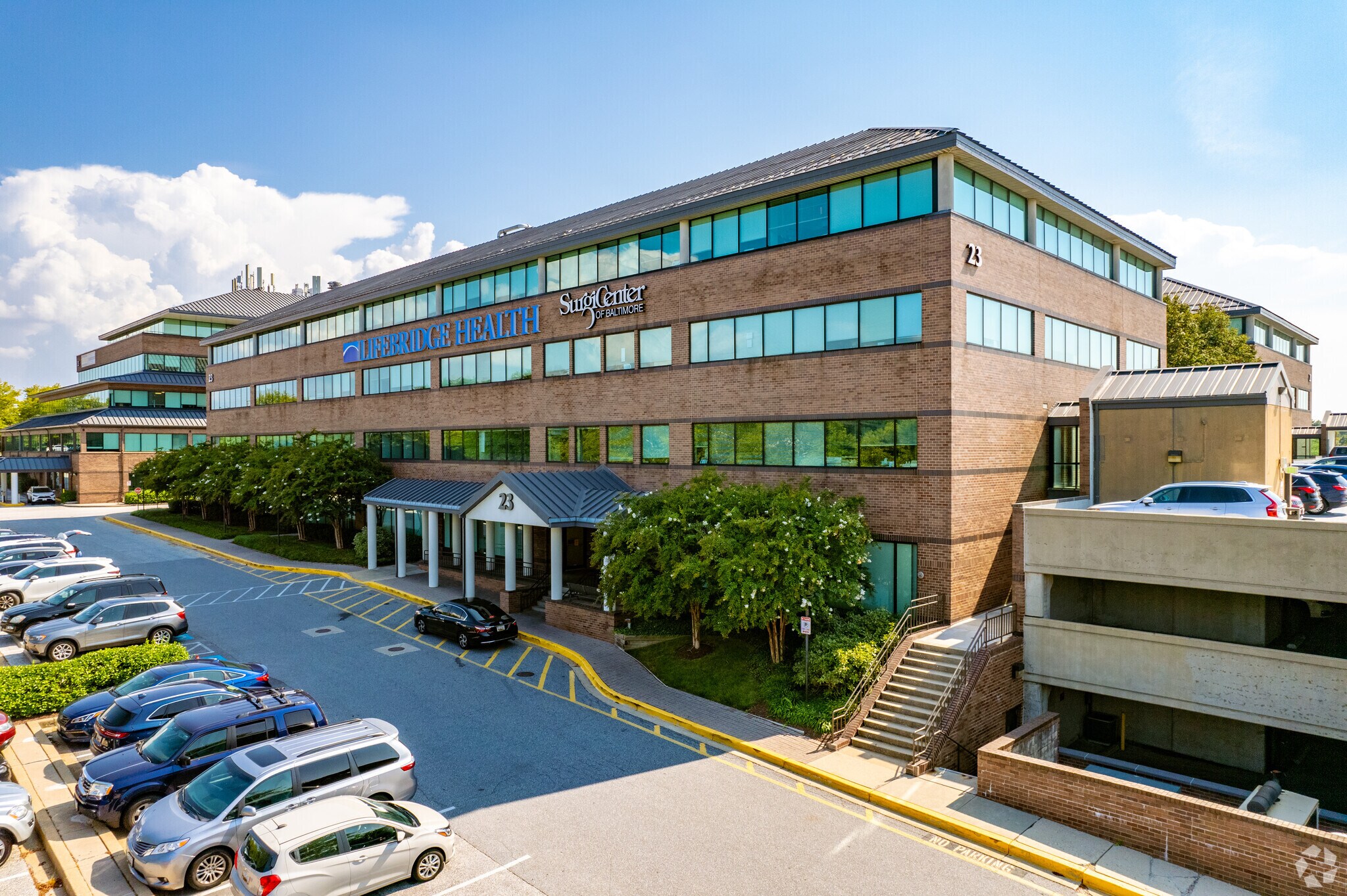 23 Crossroads Dr, Owings Mills, MD à louer Photo de l’immeuble– Image 1 sur 6