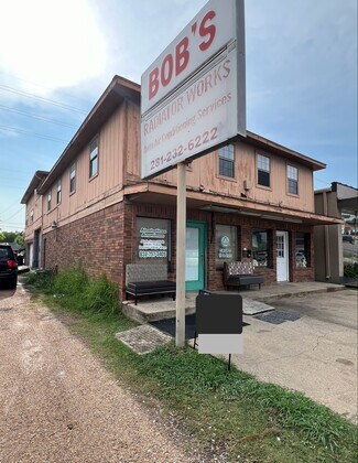 Plus de détails pour 1010 1st St, Rosenberg, TX - Logement à vendre