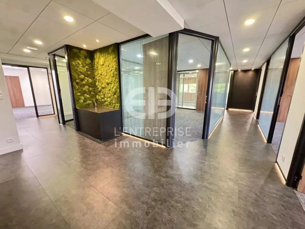Bureau dans Villeneuve-Loubet à louer Photo de l’immeuble– Image 1 sur 10