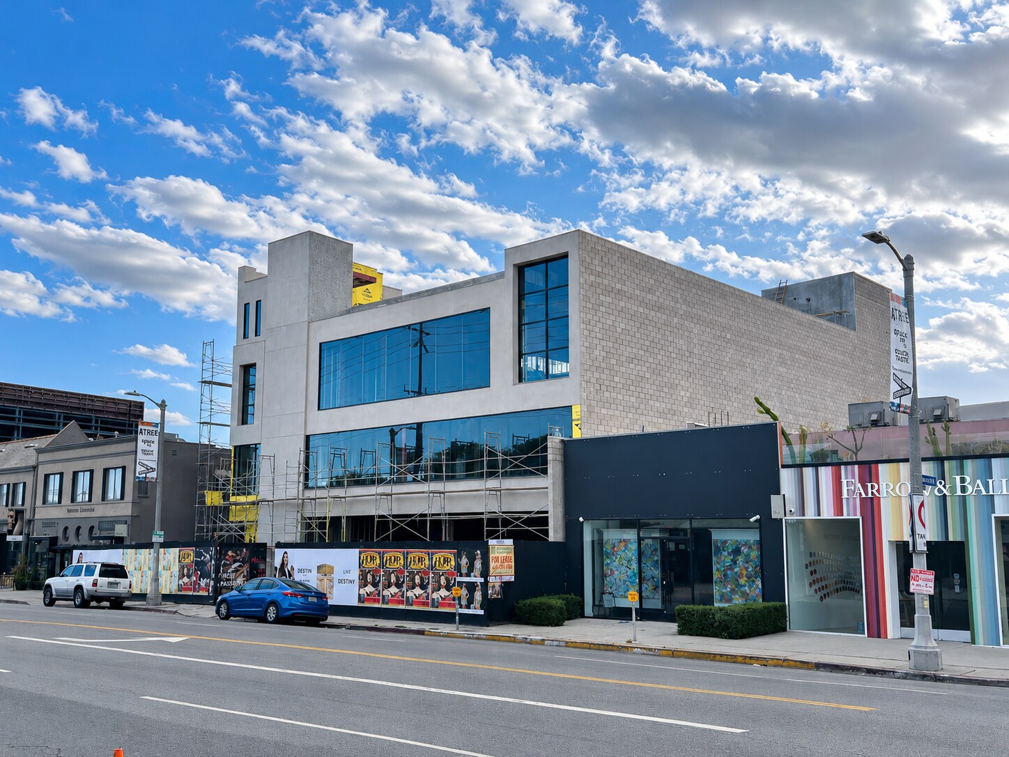 729-731 N La Cienega Blvd, Los Angeles, CA à louer Photo de l’immeuble– Image 1 sur 8