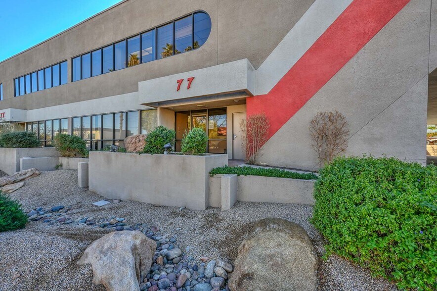 77 E Columbus Ave, Phoenix, AZ à louer - Photo de l’immeuble – Image 2 sur 17