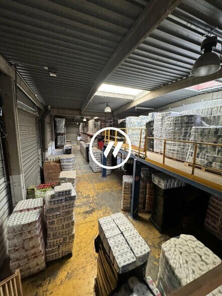 Industriel/Logistique dans Sarcelles à vendre - Photo de l’immeuble – Image 3 sur 14