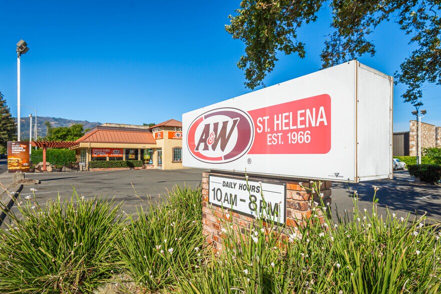 501 Main St, Saint Helena, CA à vendre - Photo de l’immeuble – Image 3 sur 23
