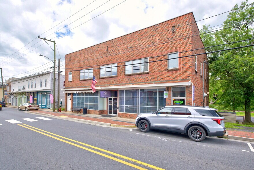 162-166 N Main St, Broadway, VA à vendre - Photo de l’immeuble – Image 2 sur 44