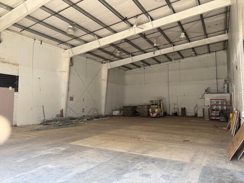 8907-8909 San Leandro St, Oakland, CA à louer - Photo de l’immeuble – Image 2 sur 6