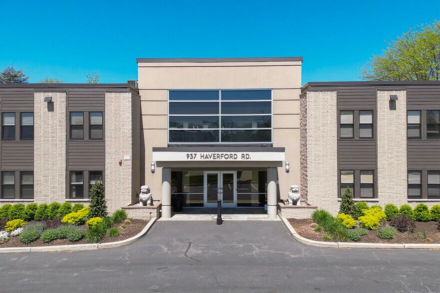 937 E Haverford Rd, Bryn Mawr, PA à louer - Photo de l’immeuble – Image 2 sur 9