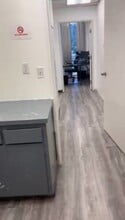 15720 Ventura Blvd, Encino, CA à louer - Vidéo sur l’annonce professionnelle 