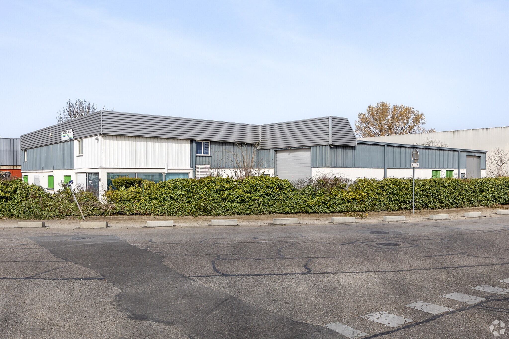 3 Rue Louis Saillant, Vaulx-en-Velin à louer Photo principale– Image 1 sur 4