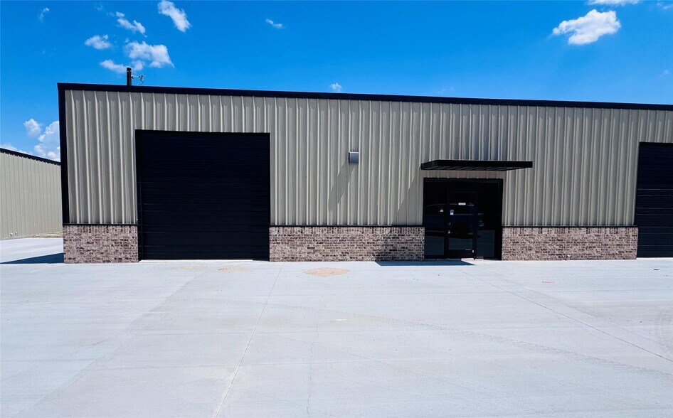 13008 S FM 730, Azle, TX à louer - Photo de l’immeuble – Image 2 sur 7