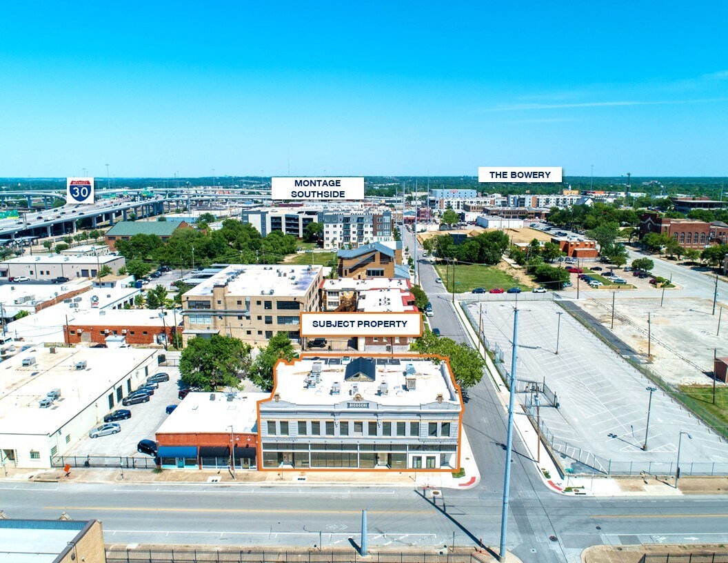 211-215 S Jennings Ave, Fort Worth, TX à louer Photo principale– Image 1 sur 35