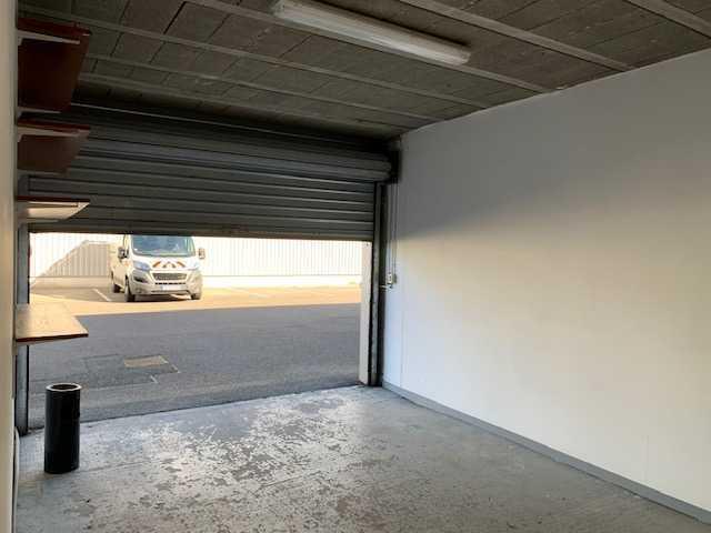 Local d’activités dans Anglet à louer - Photo de l’immeuble – Image 2 sur 5