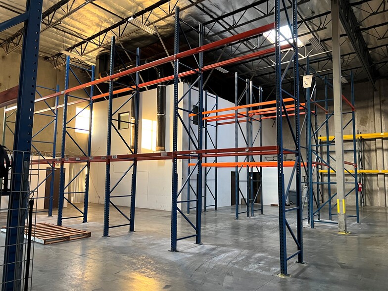 14240 Don Julian Rd, City Of Industry, CA à louer - Photo intérieure – Image 3 sur 7