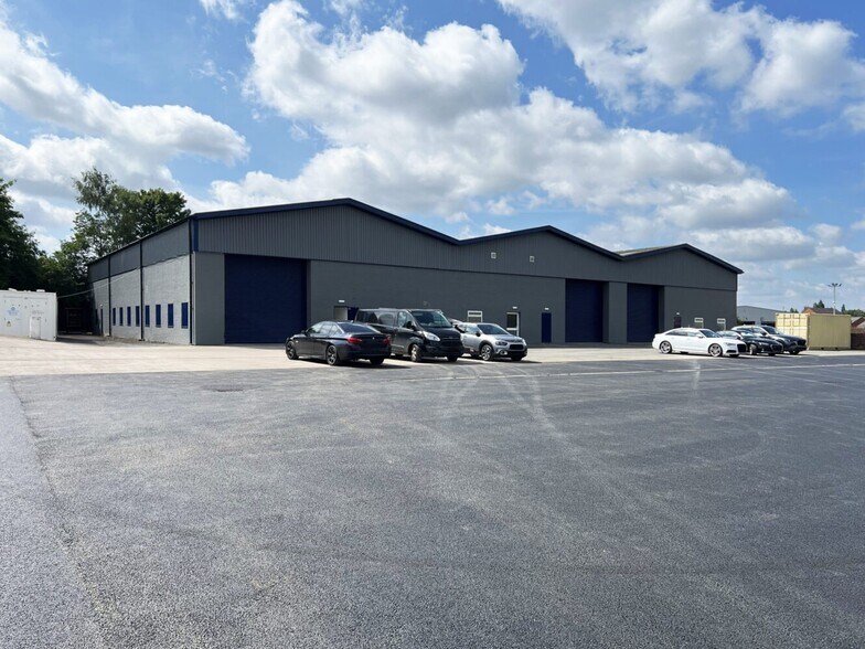 1 Fordhouse Rd, Wolverhampton à louer - Photo de l’immeuble – Image 3 sur 4