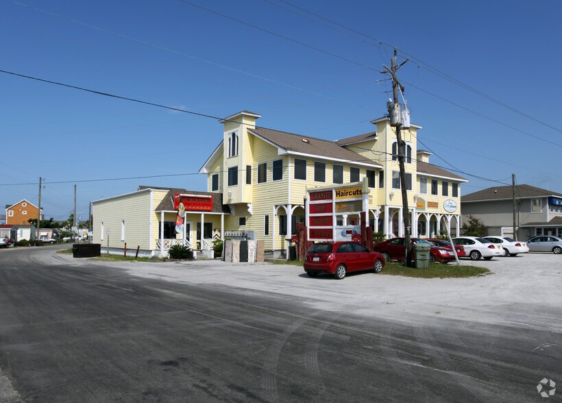 607 Atlantic Beach Cswy, Atlantic Beach, NC à louer - Photo de l’immeuble – Image 2 sur 2