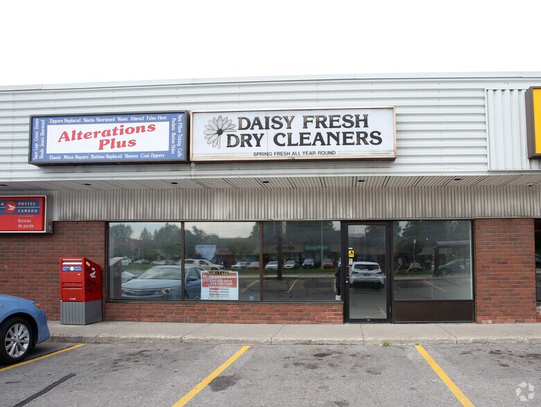 3-11 Huron St, Woodstock, ON à louer - Photo de l’immeuble – Image 2 sur 4