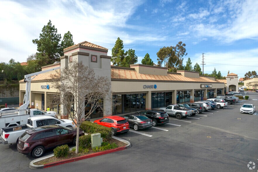 1929 W San Marcos Blvd, San Marcos, CA à louer - Photo principale – Image 2 sur 7