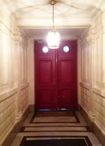 Bureau dans Paris à vendre - Photo de l’immeuble – Image 2 sur 6