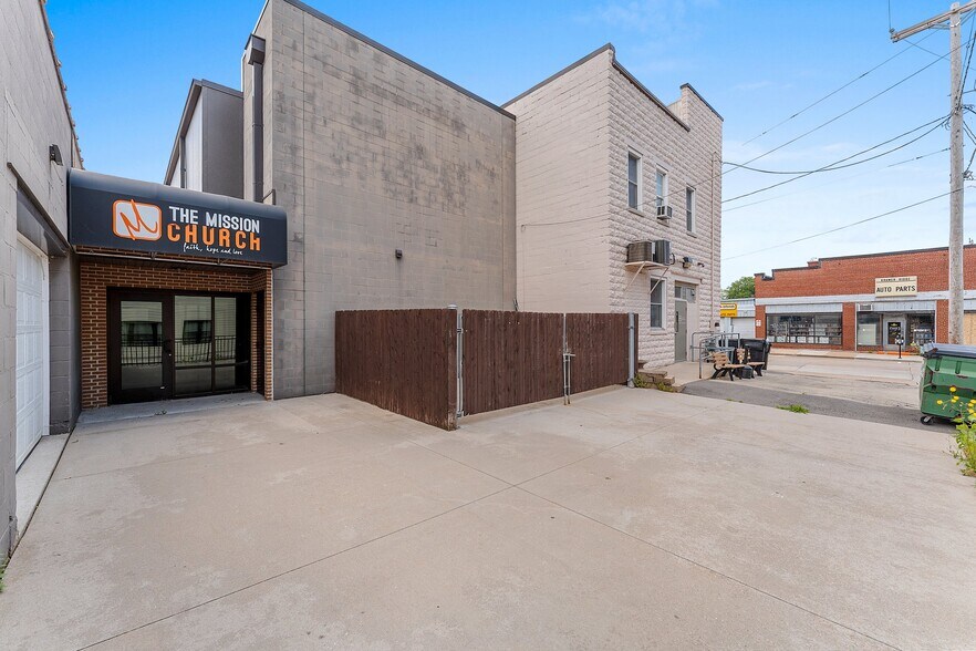 314 N Appleton St, Appleton, WI à vendre - Photo de l’immeuble – Image 2 sur 30