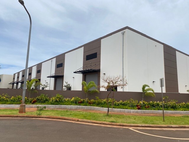 94-1245 Halehana, Waipahu, HI à louer - Photo de l’immeuble – Image 2 sur 8