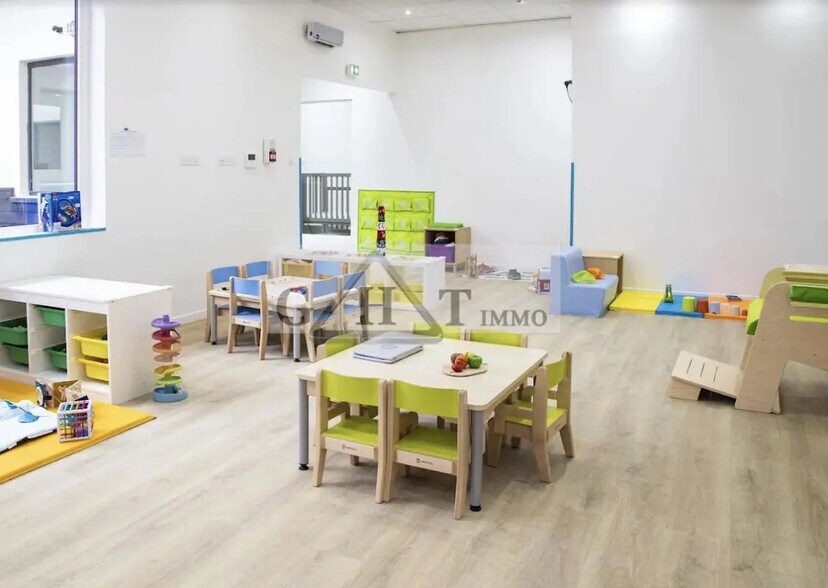 Local commercial dans Aubervilliers à louer - Photo intérieure – Image 2 sur 5