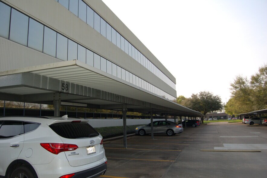 10550 Richmond Ave, Houston, TX à vendre - Photo de l’immeuble – Image 3 sur 4