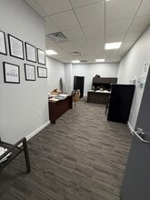 3627 31st St, Long Island City, NY à louer Photo intérieure– Image 1 sur 3