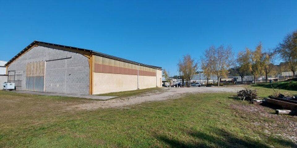 Local d’activités dans Brive-la-Gaillarde à louer - Photo de l’immeuble – Image 1 sur 7