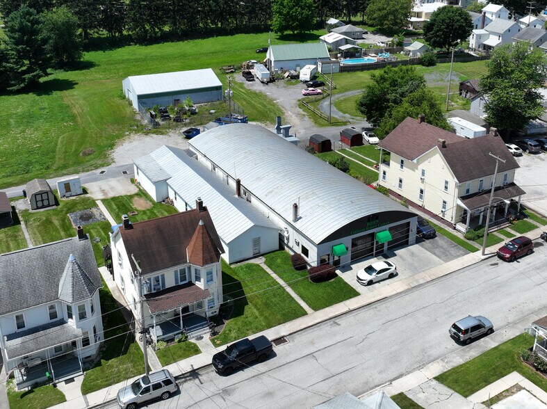 215 M St, Littlestown, PA à vendre - Photo de l’immeuble – Image 3 sur 6