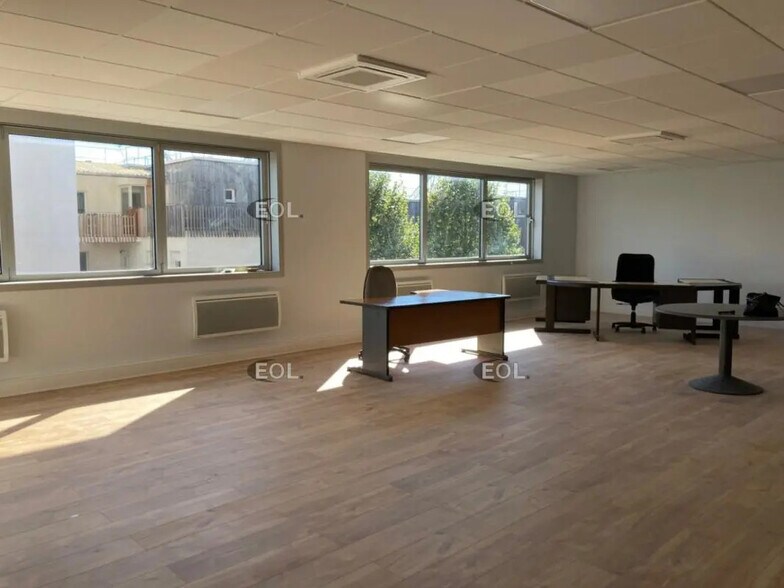 Bureau dans Chevilly-Larue à louer - Photo de l’immeuble – Image 3 sur 4