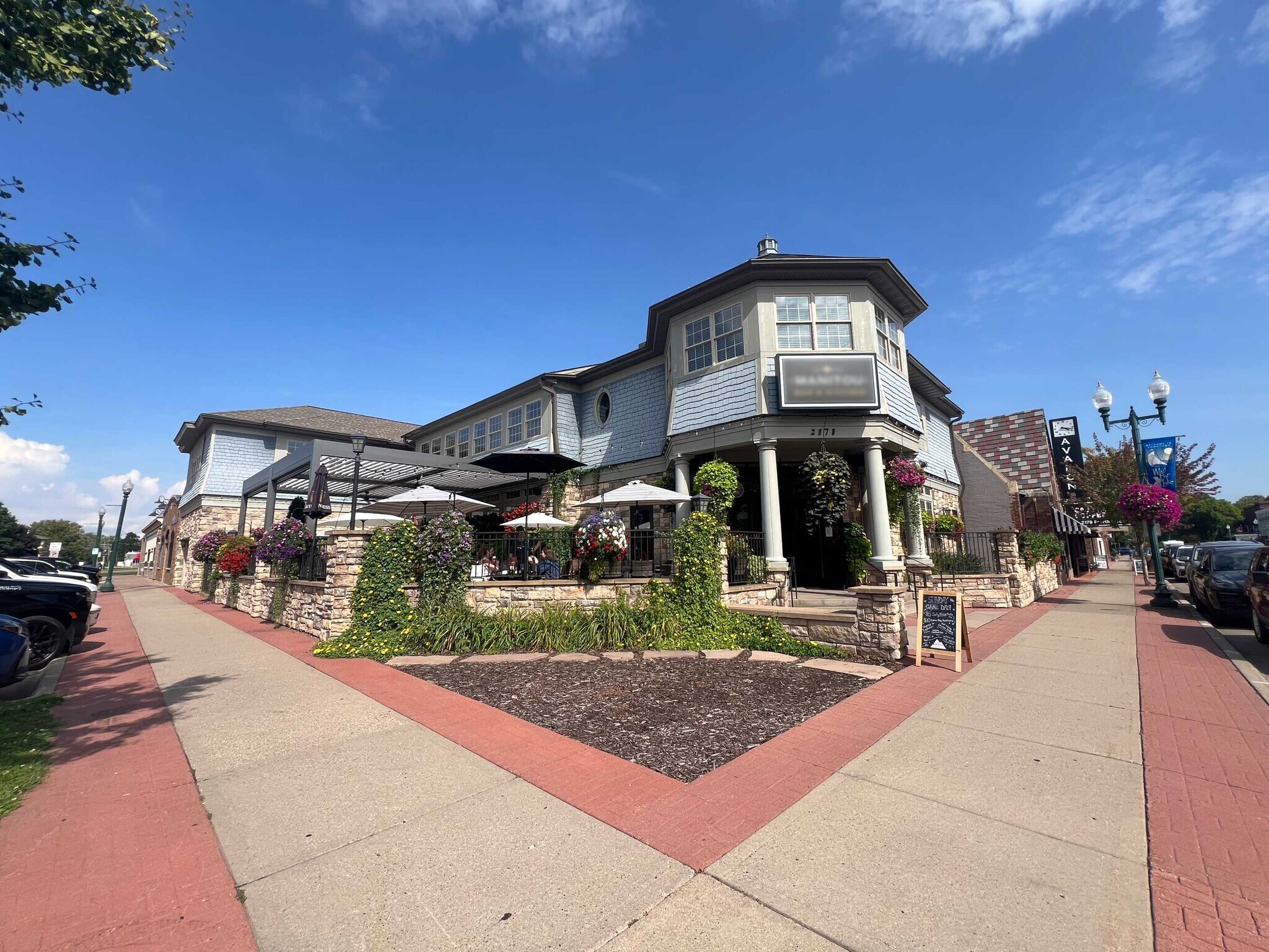 2171 4th St, White Bear Lake, MN à louer Photo principale– Image 1 sur 12