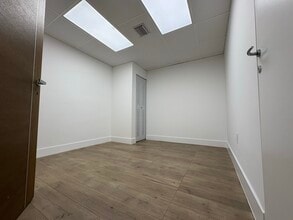 2850-2930 NW 72nd Ave, Miami, FL à louer Photo intérieure– Image 2 sur 5