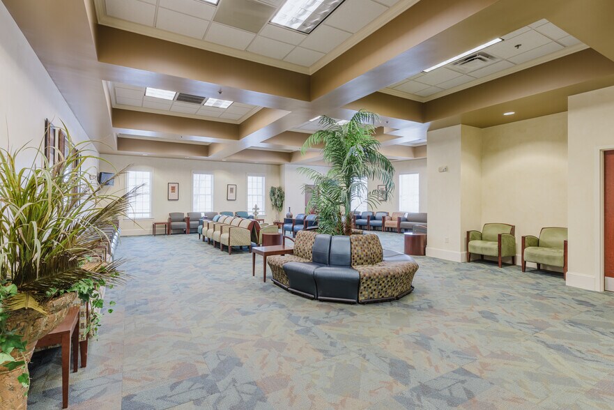 619 Pointe North Blvd, Albany, GA à louer - Hall d’entrée – Image 3 sur 25