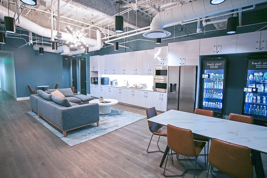 2600 W Olive Ave, Burbank, CA à louer - Photo de l’immeuble – Image 2 sur 8