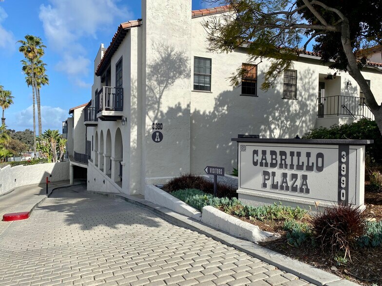 3990 Old Town Ave, San Diego, CA à louer - Photo de l’immeuble – Image 3 sur 6
