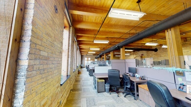 126 N Jefferson St, Milwaukee, WI à louer Photo intérieure– Image 1 sur 8