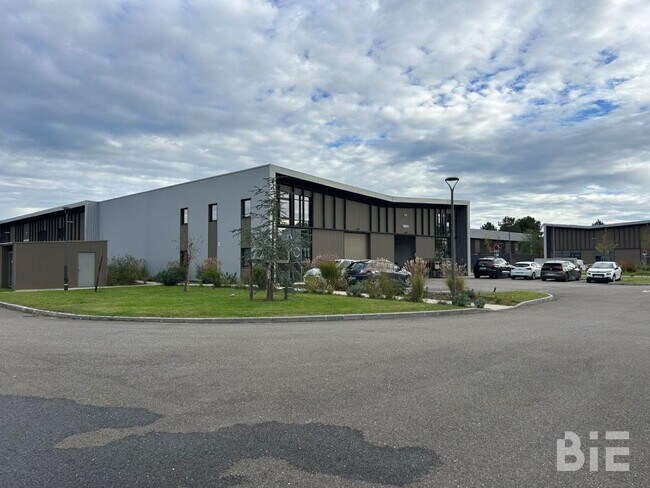 Plus de détails pour 6 Rue Suzanne Bernard, Mérignac - Différents types d’espaces à louer