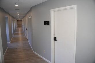 4137 Whitney Ave, Hamden, CT à louer Photo intérieure– Image 1 sur 6